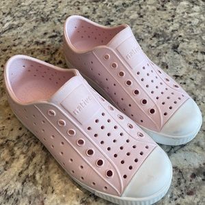 Native Jefferson Slip On Milk Pink/Shell White 13